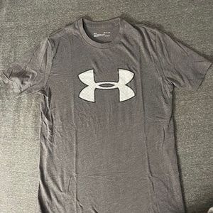 UA T-shirt